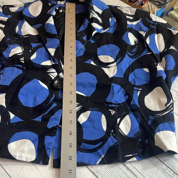 Laudrew Abstract One Button Crop Blazer 12 - Picture 9 of 10